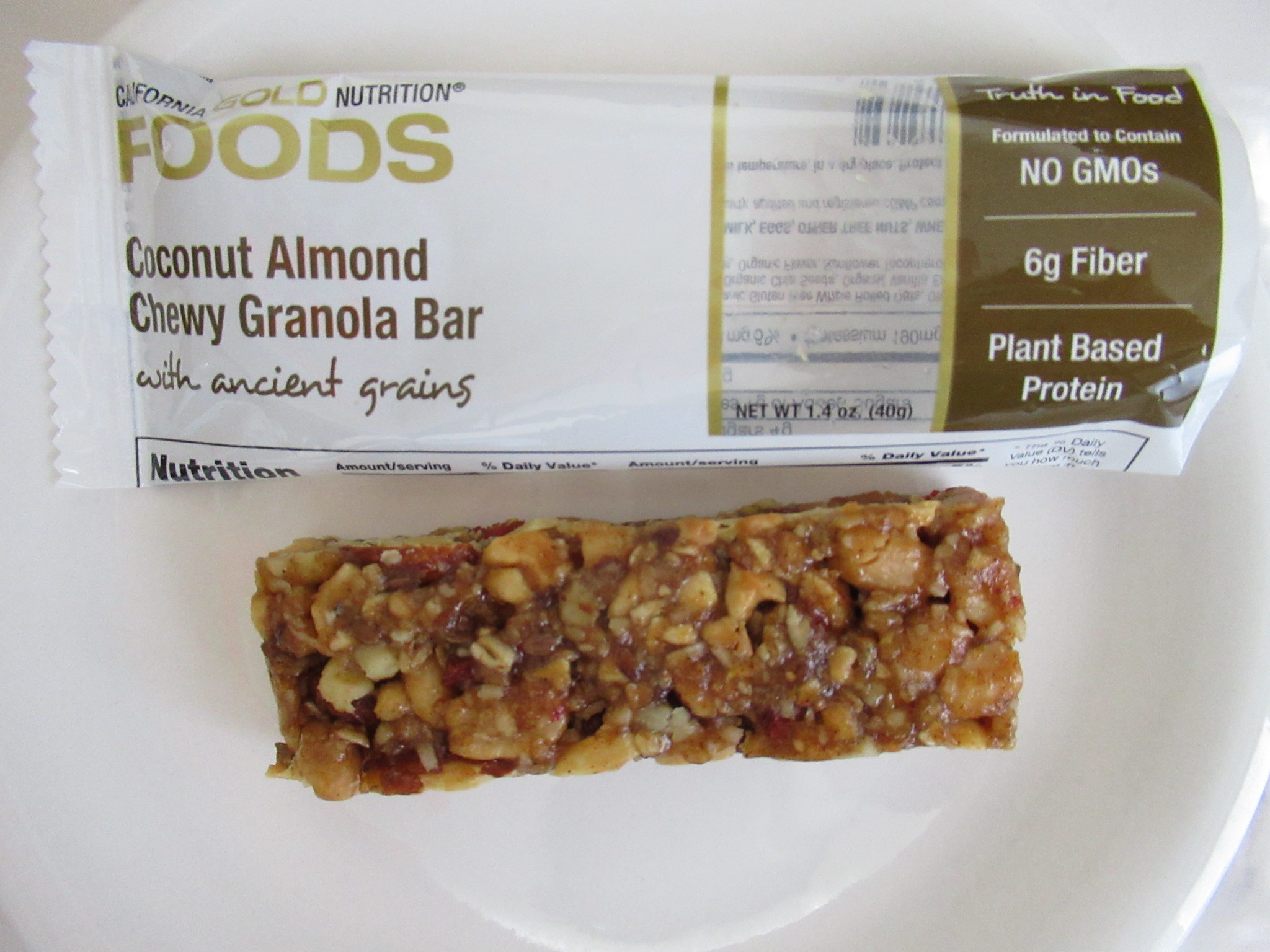 CGNプロテインバー　ココナッツアーモンド (2)